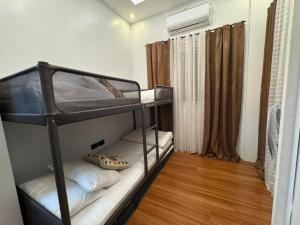 The Hive - 3 Bedroom Home