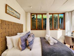 Sunny Kalk Bay Garden Cottage Walk to Harbour