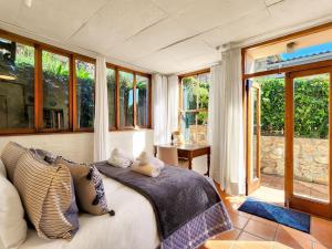 Sunny Kalk Bay Garden Cottage Walk to Harbour