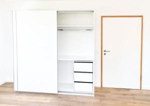 Top Lage - Platz für bis zu 10 Personen, Küche, 2 Bäder, Waschmaschine, WLAN