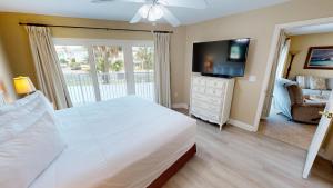 SeaCrest 210- by Holiday Isle Properties