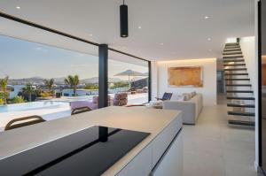 Villa White Lava by Aura Collection