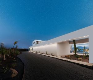 Villa White Lava by Aura Collection