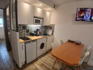 Charmant T2 avec loggia belle vue mer et parking