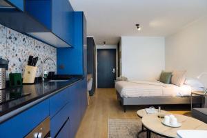 Chic Studio Retreat For 3 In Vibrant Las Condes