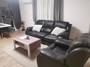 Apt4Rest - urban oasis & FREE PARKING