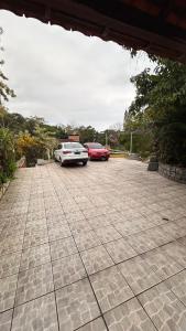 Casa 5 Quartos em Condomínio com praia privada