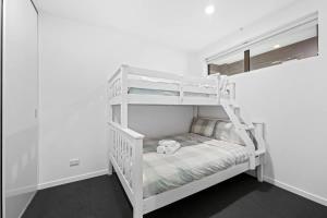 2BR by the Park n Train Walk to River n Golf Bike