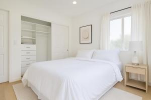 Malibu Woods & Waves - 2 Bedroom