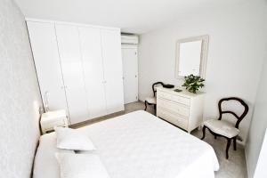 Maria Anagabu Planetcostadorada