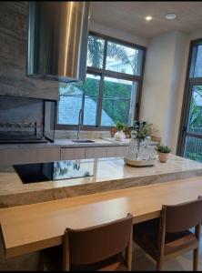 1014- Studio com Piscina a 350m do Metro Tatuapé