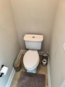 4 Bedrooms Private Backyard Smoke Room Garden Tub