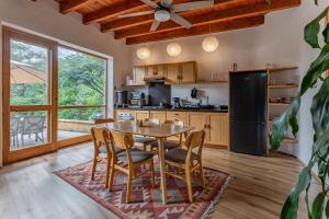 Casa Aluna - Oasis in Mountain - Premium 3 bedroom Villa in Tepoztlán with WiFi