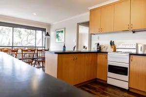 Allure " Absolute Waterfront " Family Friendly