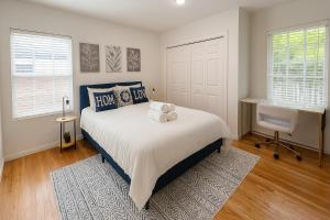 Stylish 3BR Getaway plus Pool