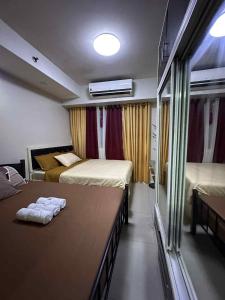 SD staycation Shell Residences facing moa complex