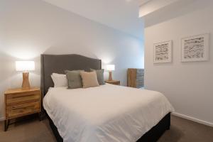 Luxury Apartment on Franklin-3BD