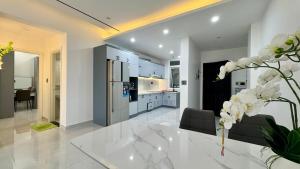 Phu My Hung - Nguyen Luong Bang Central Apartment