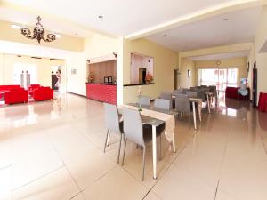 Hotel Palem Sari Syariah Batu RedPartner