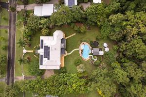 The Doonan House with pool and waterslide