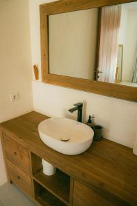 Modern 3-BR Villa with Pool, Garden & Outdoor Gym