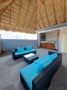 Private house with two pools for up to 25 people