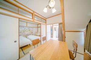 INARI guest house 栗林公園徒歩3分 二棟貸切 駐車場一台無料