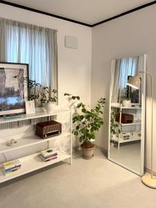 Hongdae Hapjeong 3BR Apartment for 4 to 8 People