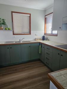 Large Private Apartment beach sunrise park views