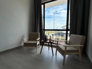 Corner House BBR fit 1-14 Pax near Setia Alam SCCC