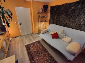 Zimmer oberhalb einer Schokoladenfabrik