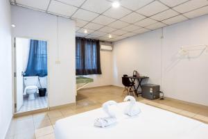 XX At Gate Suvarnabhumi Airport