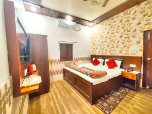 Hotel Ayodhya HNU-MAN GH -Near 400m from Ram Mandir & Hanuman Gadhi Mandir #Fully Air-Conditioning & Spacious Rooms #Free Wifi #Free Parking #Best Hotel In City - 2-Sterne-Hotels in Ayodhya