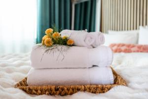 Arctic Ruby City Suite