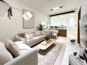 Serene Palette 1BR in Binghatti Azure with Gym & Pool