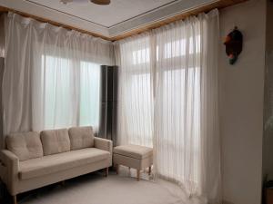 제주 공항 5분ㅣ2룸 5인 숙소ㅣ침대 3개ㅣ용두암 카페거리 산책로ㅣ실로스테이 - Jeju Island New Accommodation Shiloh Stay