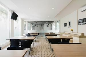 Sans Vibes Firdaus Mansion Kemang