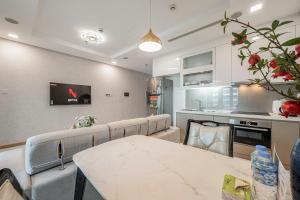 LANDMARK 81 Luxury 1 Bedroom Nice