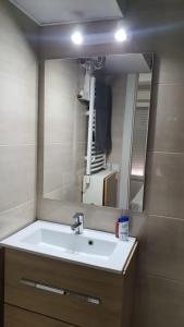 Esteban Mor B, metro Barrio Concepción, Tanatorio M30