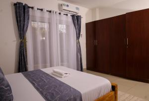 Palm Terraces 3BRen-suite Beach view apartment - Nyali