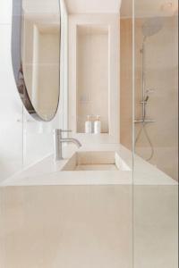 Studio Elegant Tour Eiffel