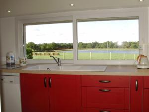 Charmant Gîte Rénové avec Jardin Privé, Cheminée et WiFi à Vairé, Vendée - FR-1-426-411