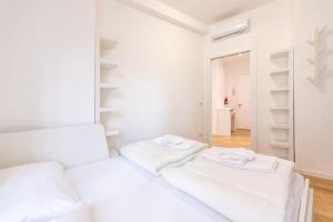 Navigli 2-Bedroom and Sofa Bed Home