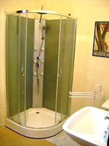 Three-Bedroom Apartment room in B&B Santa Chiara