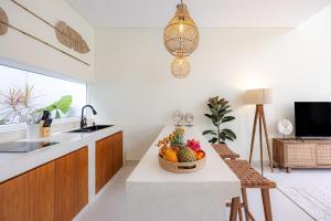 Loft Tres Pererenan, Tropical Living with Private Pool near The Beach