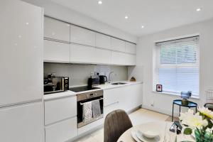 Long Stay Discounts & Free Off Road Parking