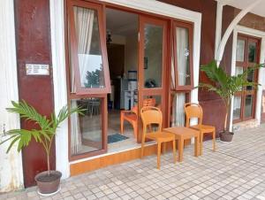 Villa Lippo Pantai Carita 9