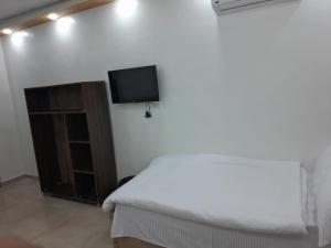 Aladdin Sphinx & Pyramid Stay