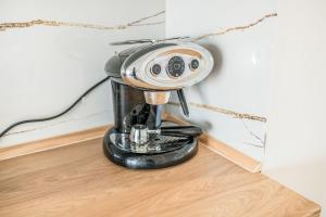 StayLux Mountain View Free Parking Apartment Near Lake and Old Town