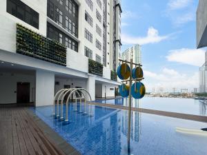 Space Residency by Avery with Cityview at JBCC #Free Parking #Walk 100m to KSL #Infinity Pool #中英文房东